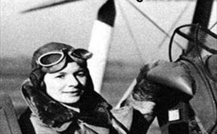 نخستین زن خلبان چه نام داشت؟
