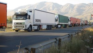 افغانستان تردد کامیون‌های ایرانی را با قلدری محدود کرده است