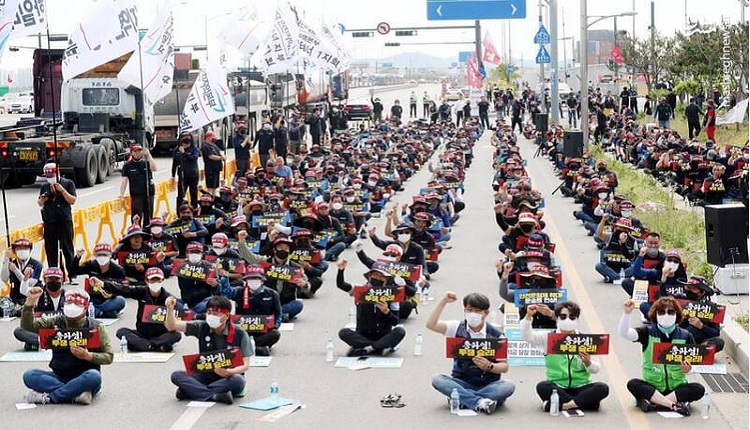 عواقب اعتصاب کامیون‌داران کره جنوبی چیست؟