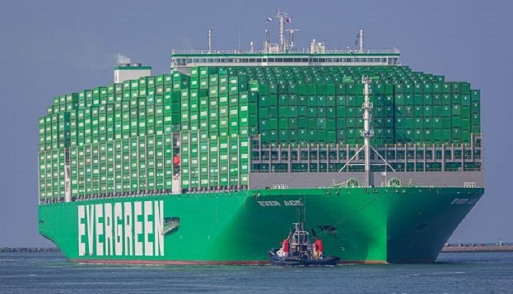 بزرگترین کشتی کانتینری جهان در چین تحویل داده شد