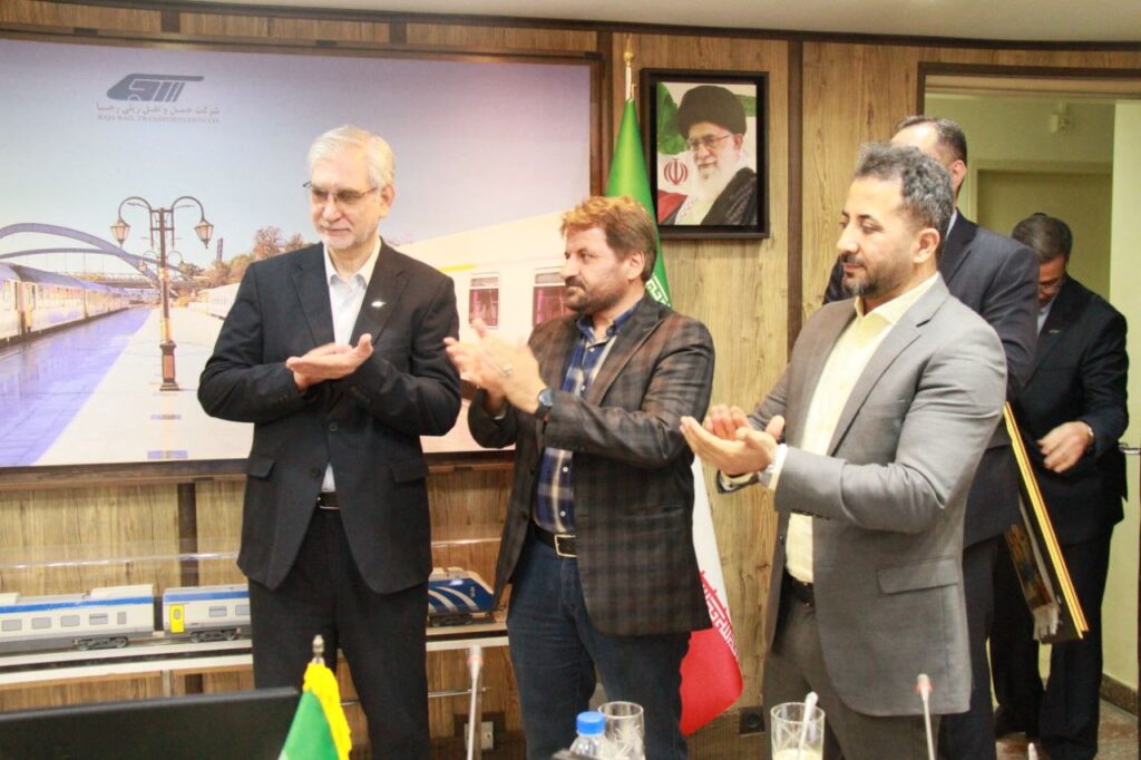 تحول مدیریتی در رجا