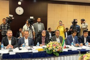 وزیر راه و شهرسازی و وزیر پاکستان د رایران