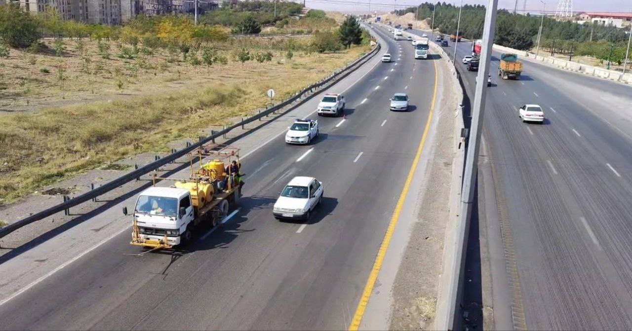 خط کشی اتوبان‌ها