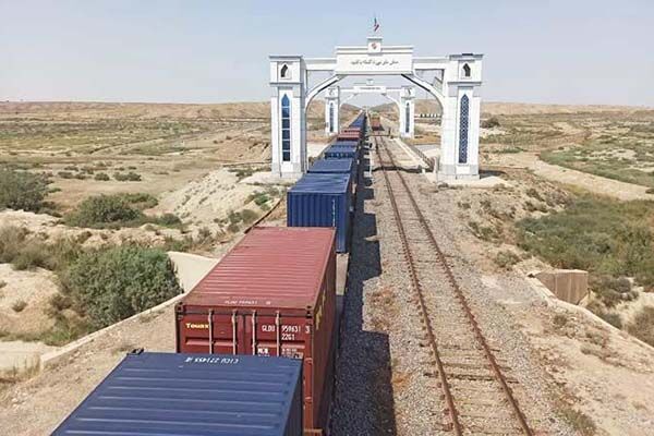 رشد ۵۰ درصدی صادرات کالا از راه‌آهن شمال۲