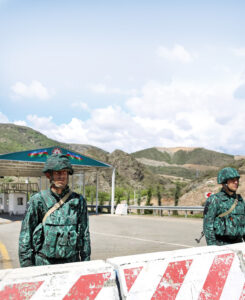 یکی برای همه، همه برای یکی!