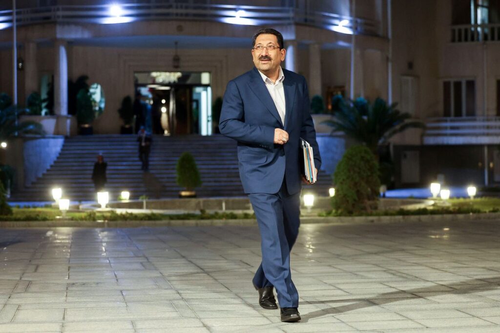 اتابک وزیر صمت