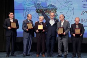 تقدیر از پیشکسوتان