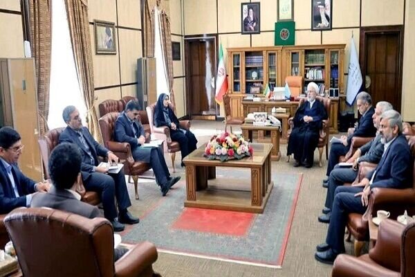 وزیر راه و شهرسازی و دادستانی