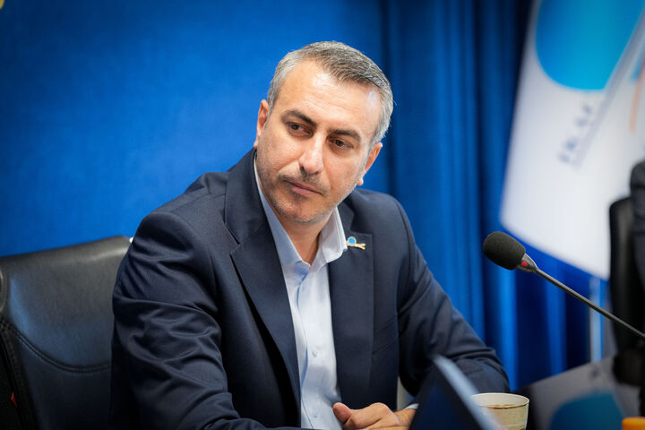 رامین کاشف آذر