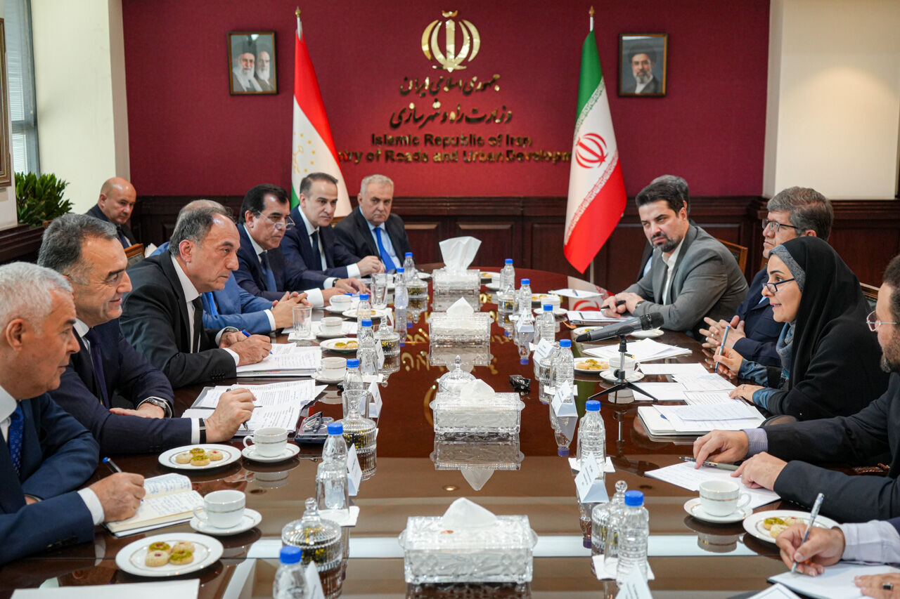 وزیر راه با تاجیکستان
